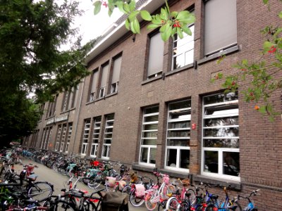 's-Hertogenbosch_Rijksmonument_522451_school_Van_der_Does_de_Willeboissingel_14