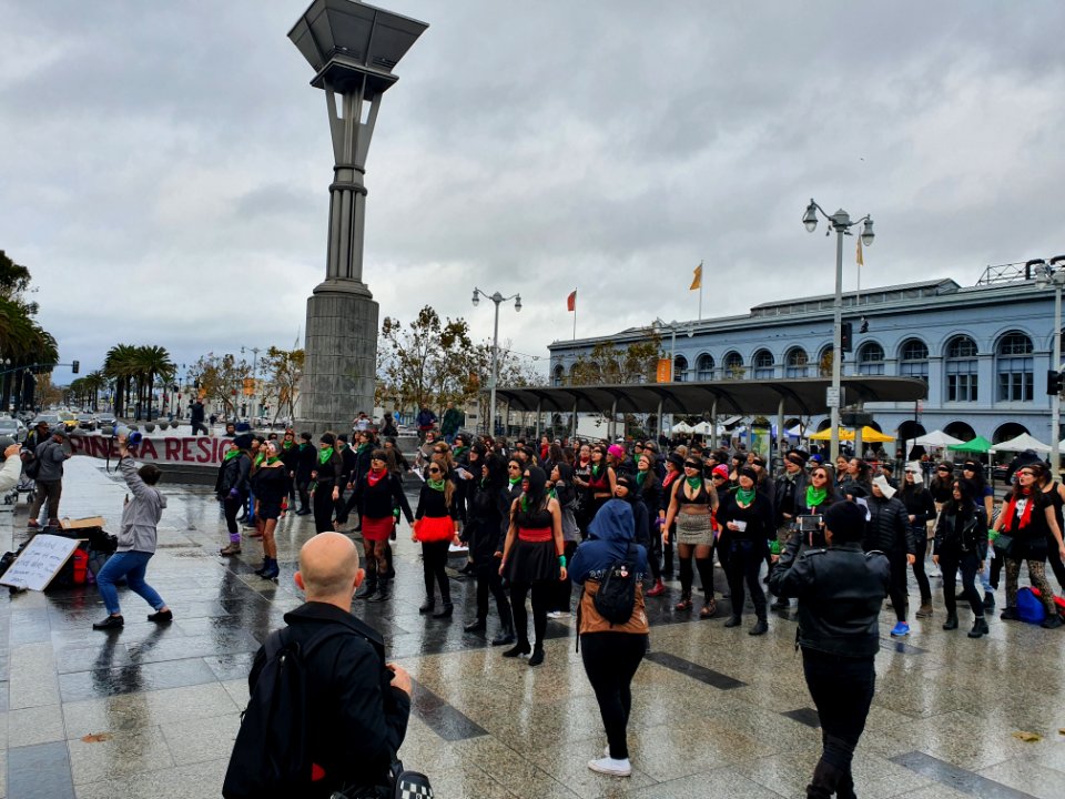 "Piñera_resign",_"Dedicated_to_the_17_year_old_woman_burned_alive_last_Thursday"_demonstration_in_San_Francisco