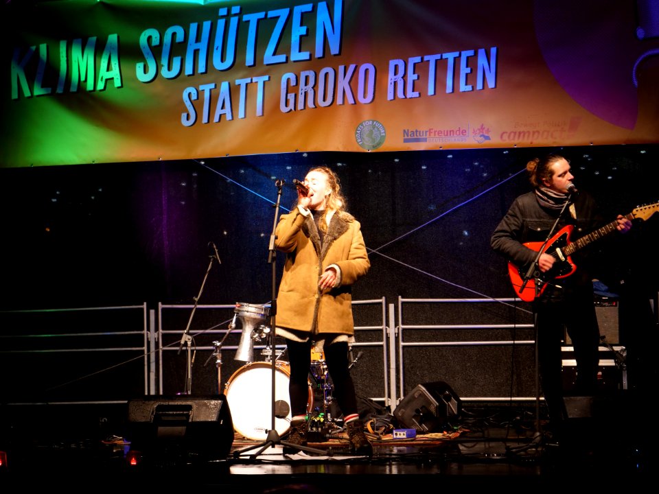 "Klima_schützen_statt_GroKo_retten!"_demonstration_43