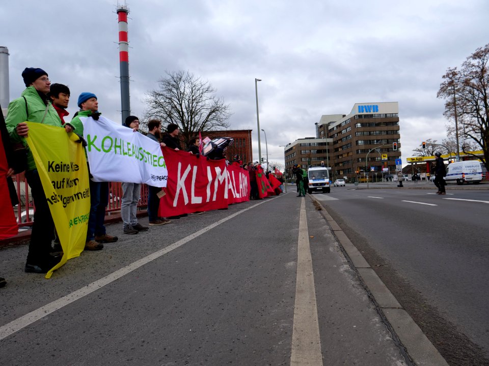 "Rote_Linie_für_Kohle,_Öl_und_Erdgas_in_Berlin"_Demonstration_2018_03