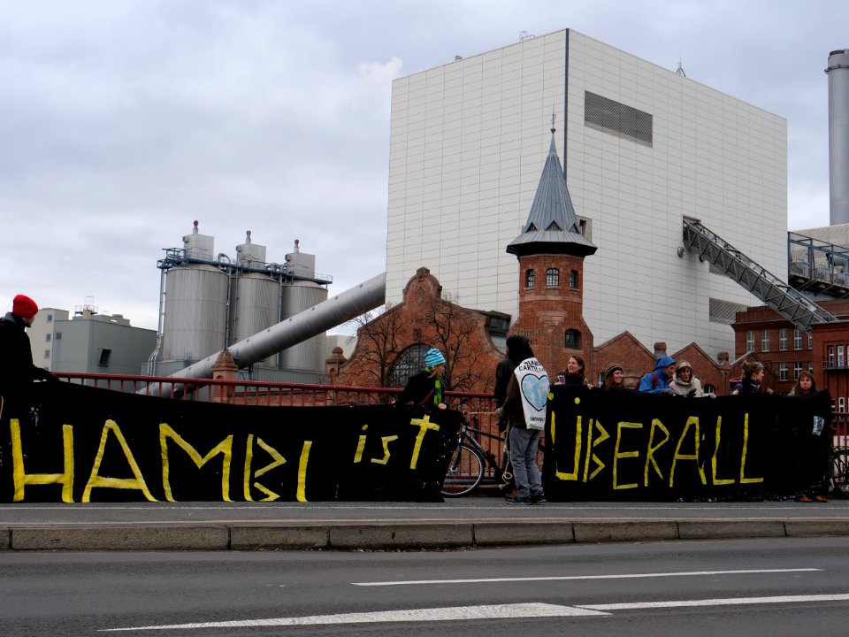 "Rote_Linie_für_Kohle,_Öl_und_Erdgas_in_Berlin"_Demonstration_2018_19