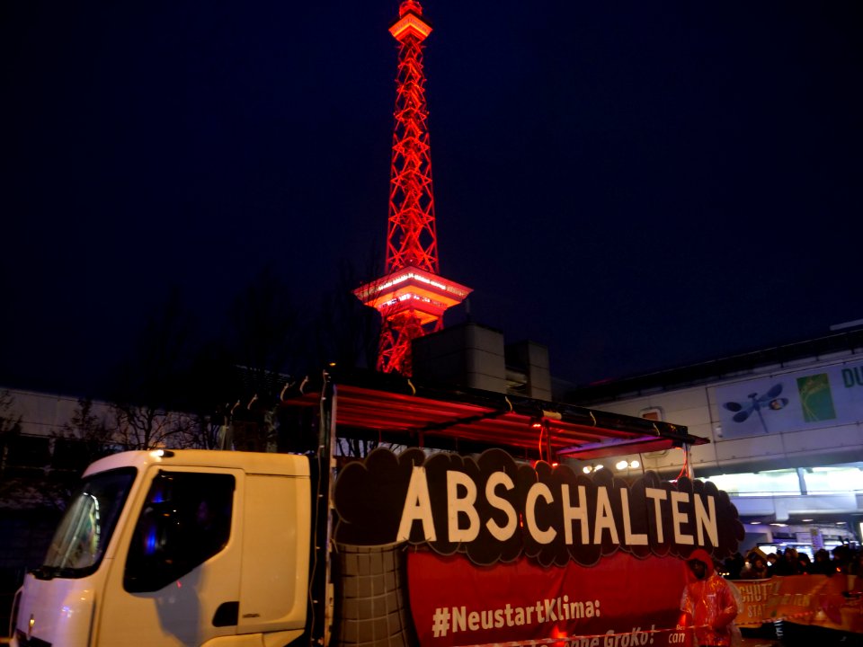 "Klima_schützen_statt_GroKo_retten!"_demonstration_05