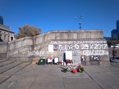 01-10-2018_Warszawa_Piotr_Szczęsny_miejsce_pamięci
