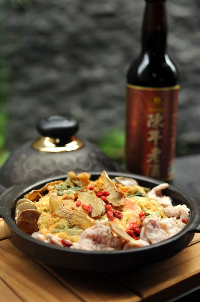 Chuan seven seafood wine eggs wine dinner medicated