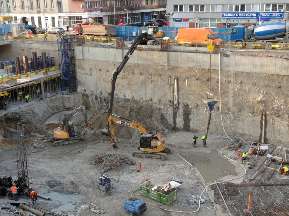 01-03-2018_plac_budowy_Varso,_2