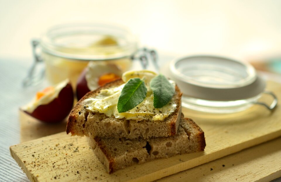 Bread and butter farmer's bread eat