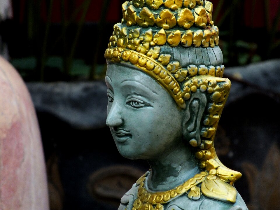 Sculpture form face