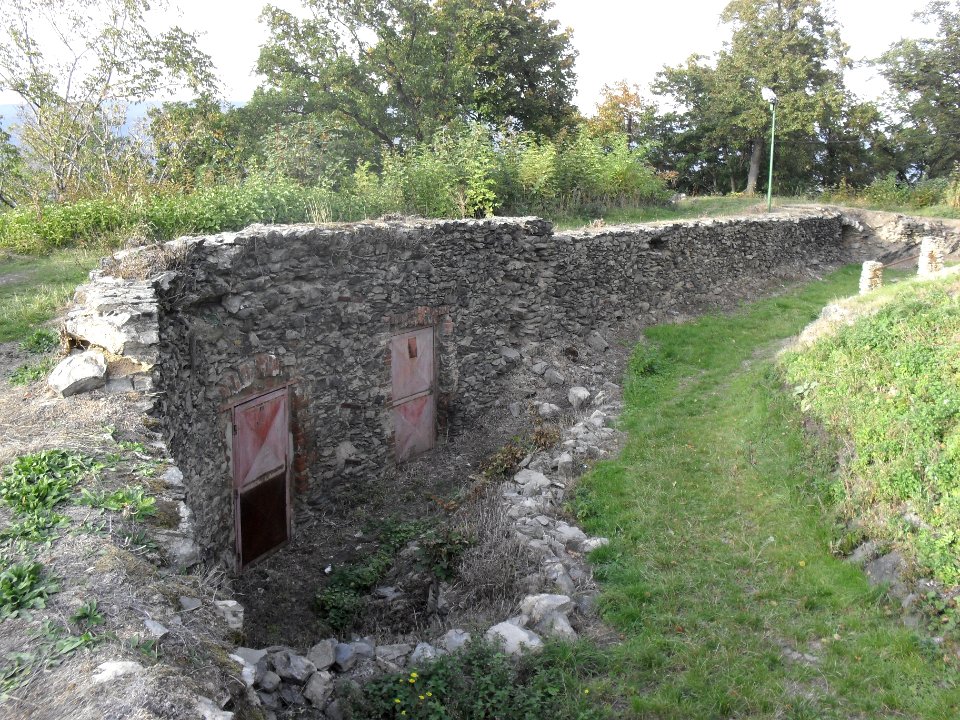 (TTO)_Hrad_Doubravská_hora,_zřícenina_(Teplice)_4_10_2013_76