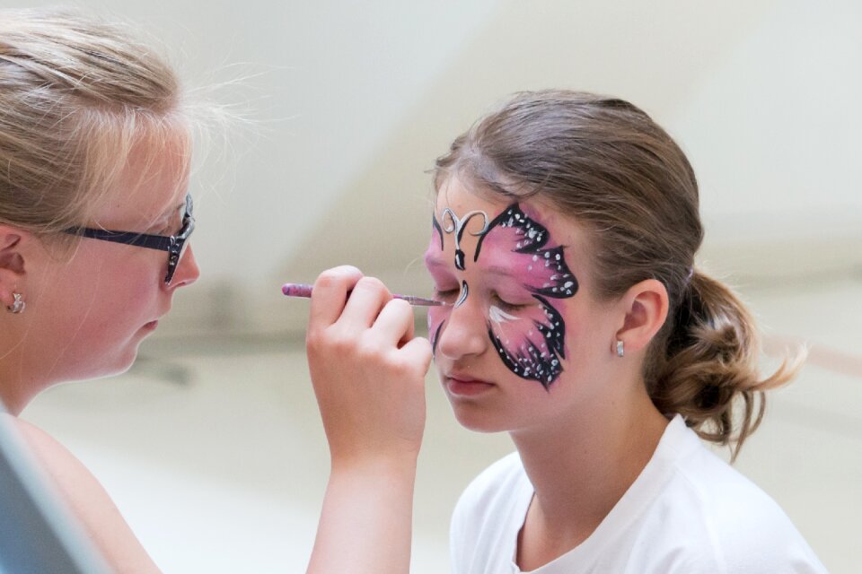Face painting girl make-up