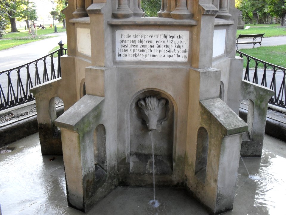 (TTO)_Kašna_jubilejní,_Kolestůjova_(Teplice)_2