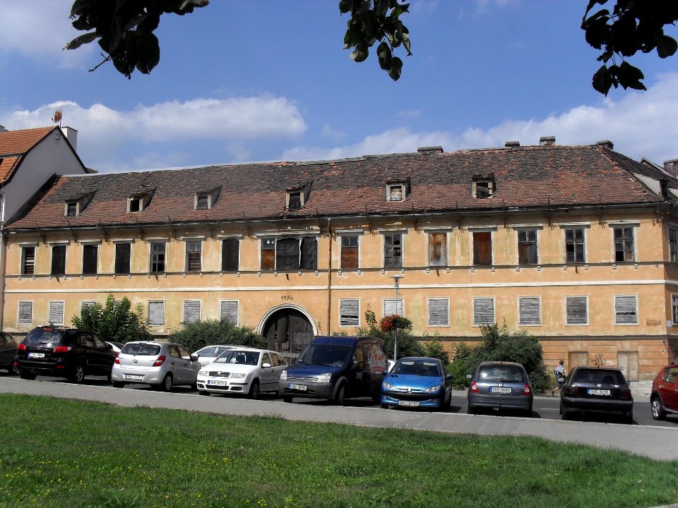 (TTO)_Jiná_správní_stavba_-_úřední_dům_Claryho_velkostatku_(Teplice)_2