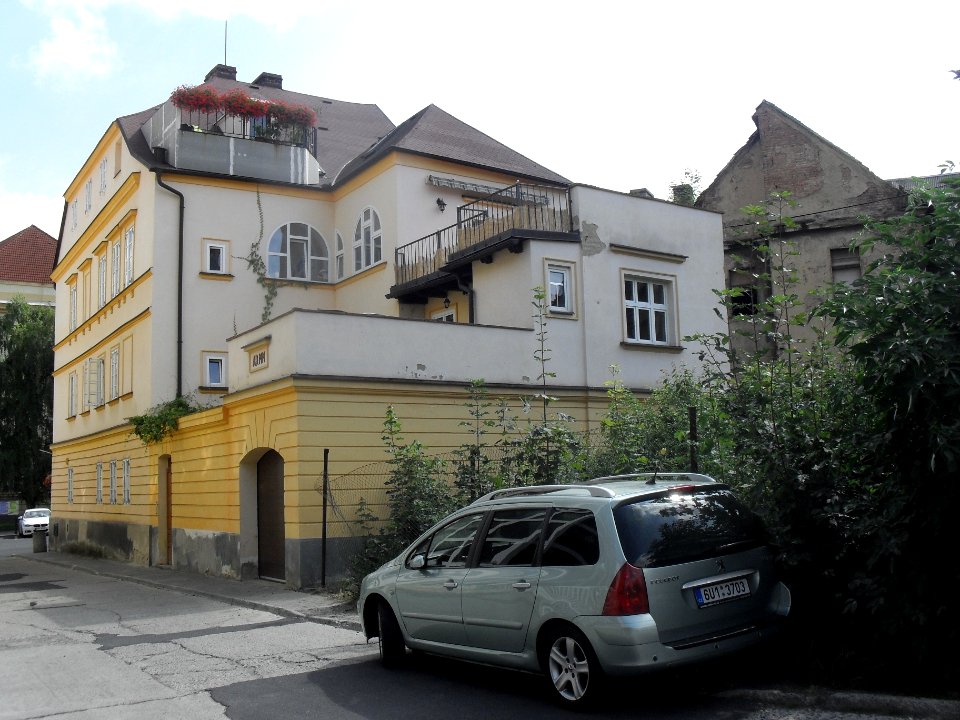 (TTO)_Městský_dům_U_sokola_-_Zámecké_nám_511-10_3
