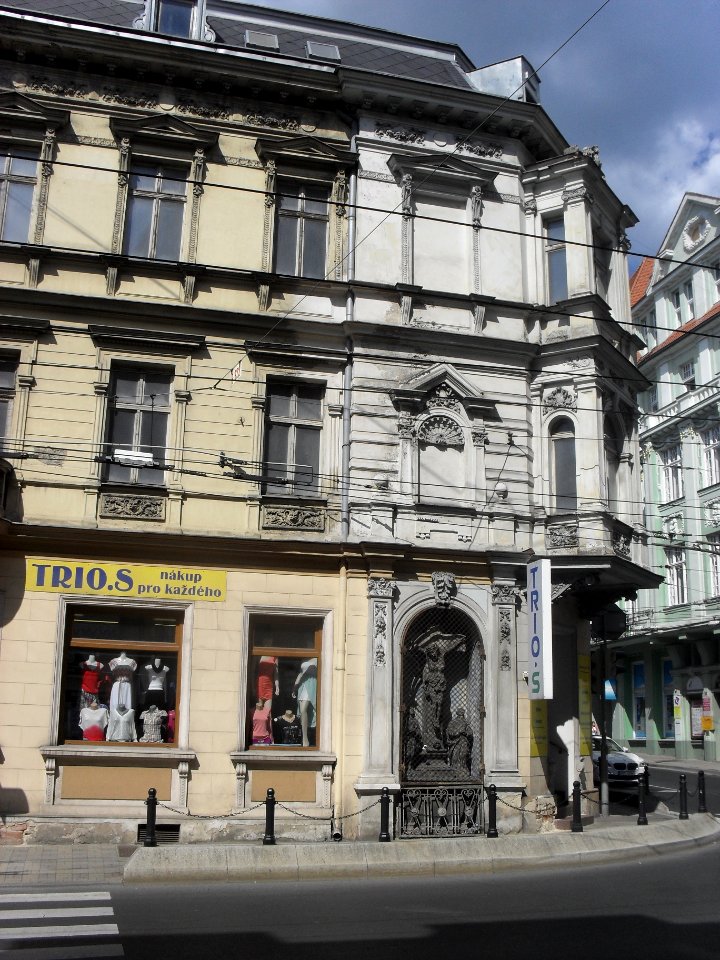 (TTO)_Sousoší_Kalvárie_(Teplice)_-_v_nice_hotelu_Thermia,_Teplice-CELEK