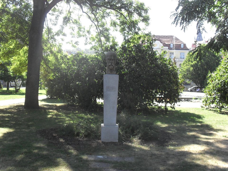 (TTO)_Sady_Čs._armády_(Teplice)_-_Masarykův_památník_A
