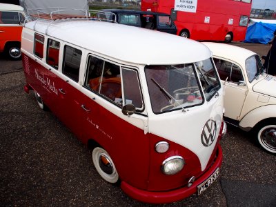 1965_Volkswagen_23_bus,_pic5