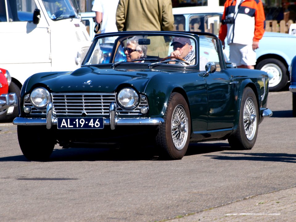 1964_Triumph_TR4_pic1