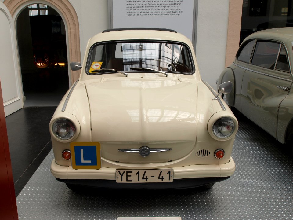 1964_VEB_Trabant_P_60_Kombi_de_Luxe_pic2