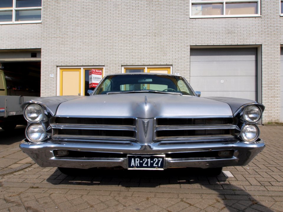 1965_Pontiac_Catalina_photo-1
