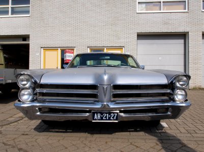 1965_Pontiac_Catalina_photo-1