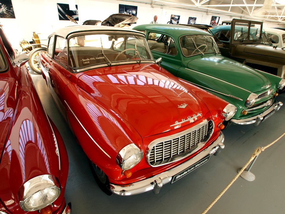 1959_Skoda_450,_type_984_pic2