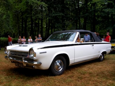 1964_Dodge_Dart_GT_pic-004