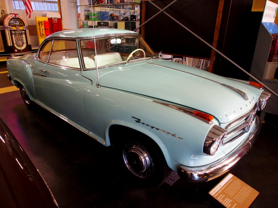 1958_Borgward_Coupé_1493cc_75hp_150kmh_pic2