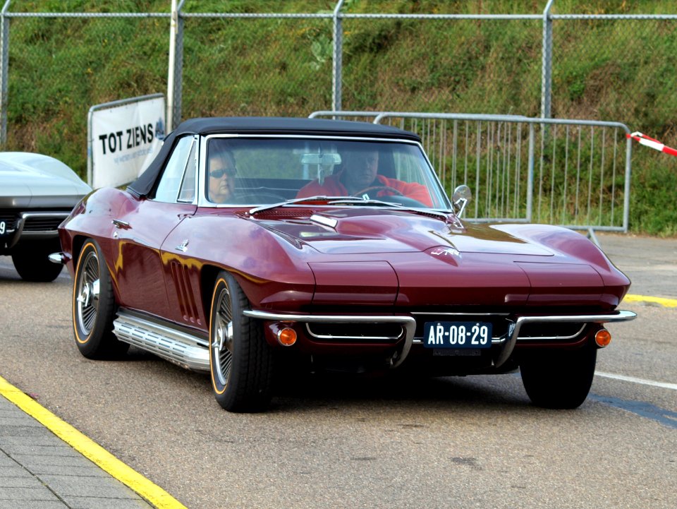 1965_Chevrolet_Corvette