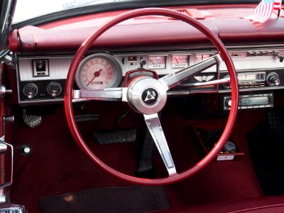 1965_Dodge_Dart_270,_pict8