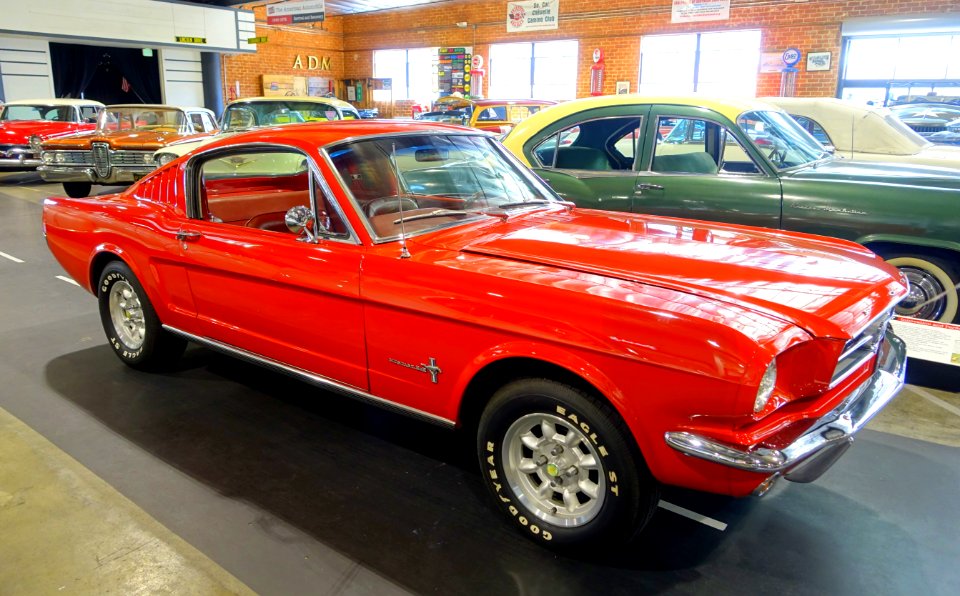 1965_Ford_Mustang_-_Automobile_Driving_Museum_-_El_Segundo,_CA_-_DSC01436