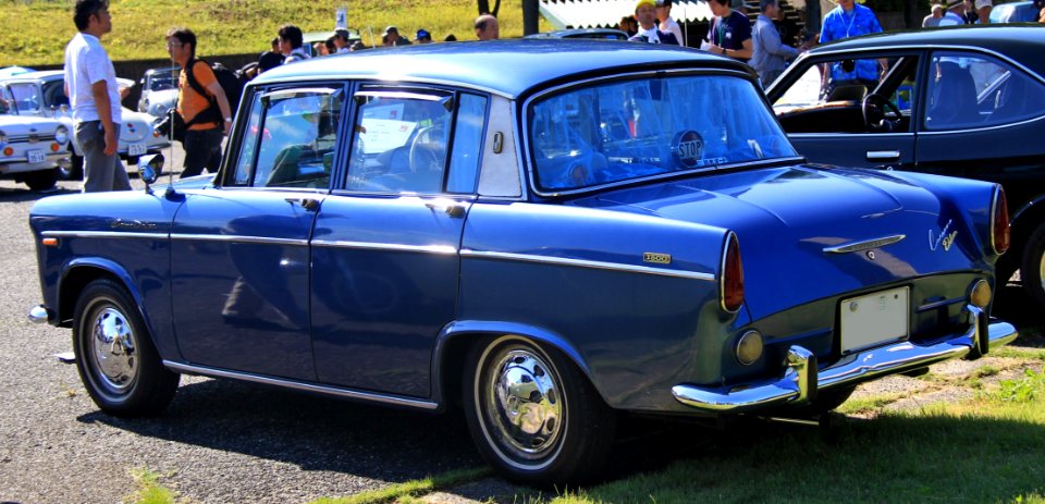 1964_Toyopet_Corona_1500_Deluxe_rear