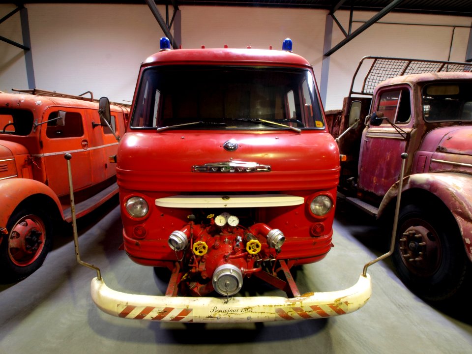 1964_Volvo_fire_engine,_pict2