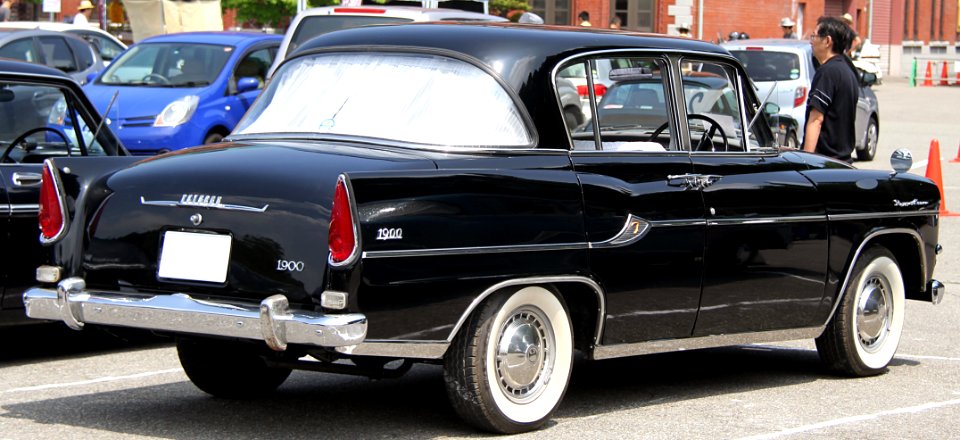1962_Toyopet_Crown_1900_rear