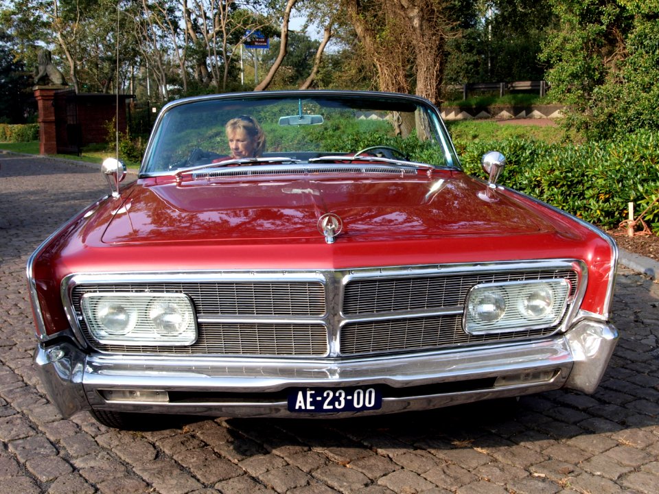 1965_Imperial_Crown_photo-1