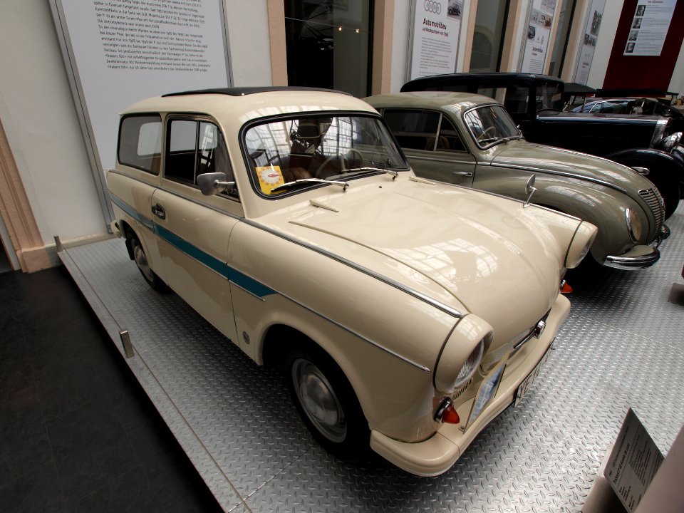 1964_VEB_Trabant_P_60_Kombi_de_Luxe_pic1