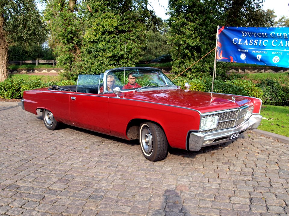 1965_Imperial_Crown_photo-4