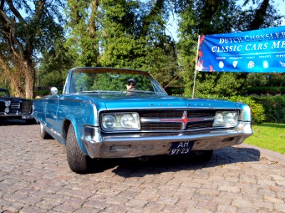1965_Chrysler_300_photo-6