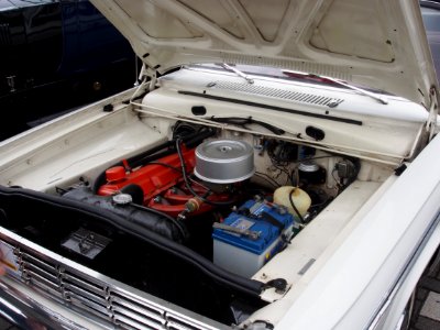 1965_Dodge_Dart_270,_pict1