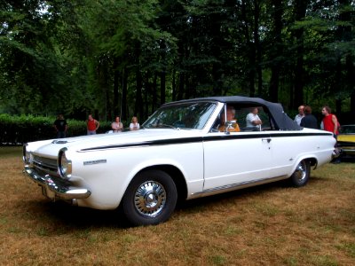 1964_Dodge_Dart_GT_pic-003