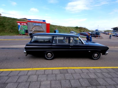 1964_Ford_Falcon_Estate_pic2