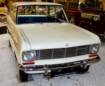 1962_Opel_Kadett_A_side_view._Spielvogel