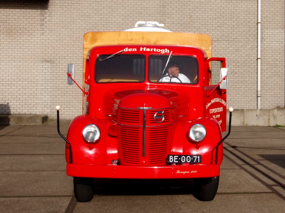 1949_Volvo_L233_pic-002