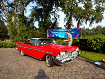 1959_Plymouth_Sport_Fury_photo-2