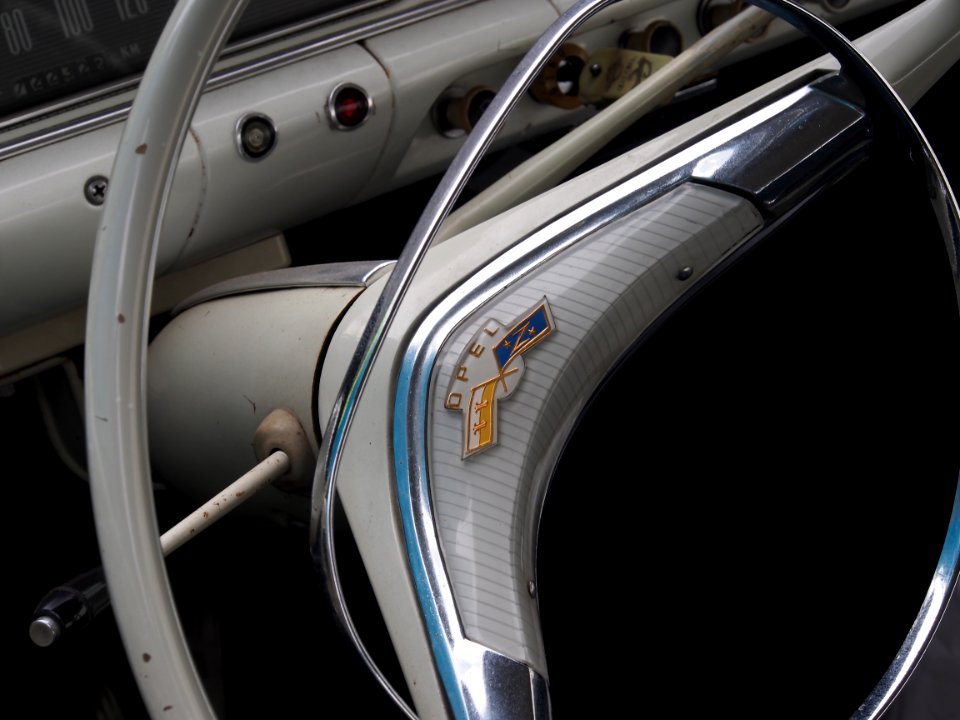 1963_Opel_17S2-AT,_1963_Opel_Rekord_Coupé,_pict2