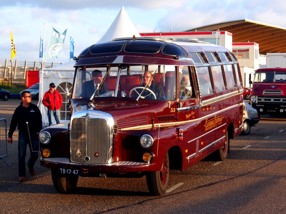 1959_Mercedes-Benz_L312slash48_pic1