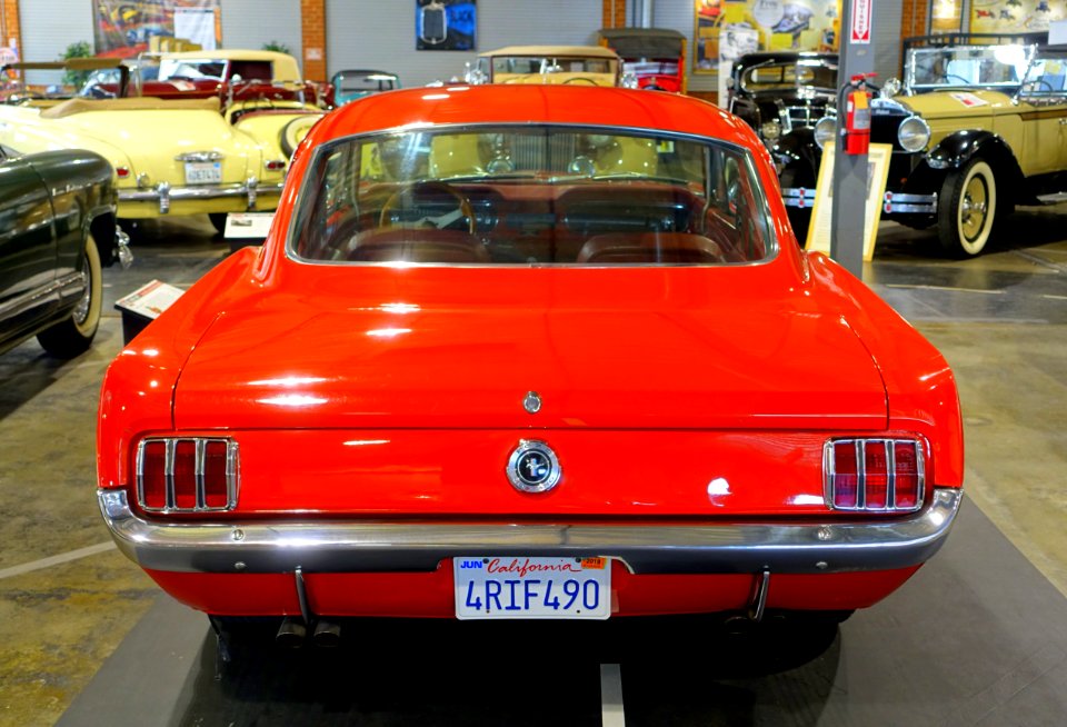 1965_Ford_Mustang_-_Automobile_Driving_Museum_-_El_Segundo,_CA_-_DSC01440