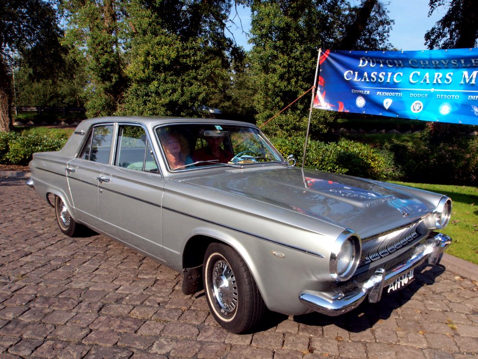1963_Doge_Dart_photo-1