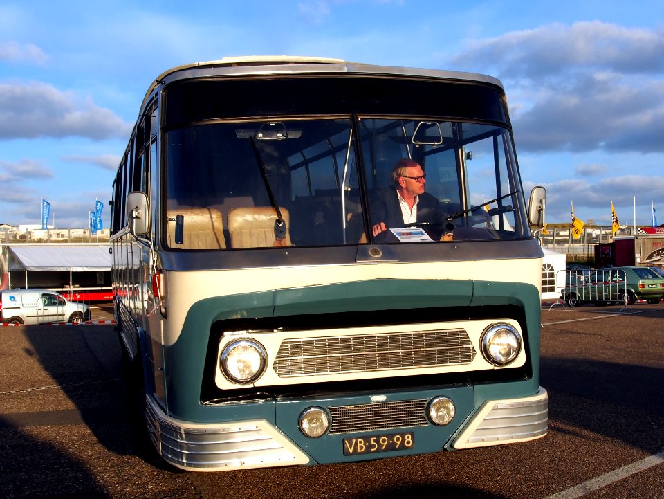 1963_Leyland_Royal_Tiger_Cub_autobus_pic-011