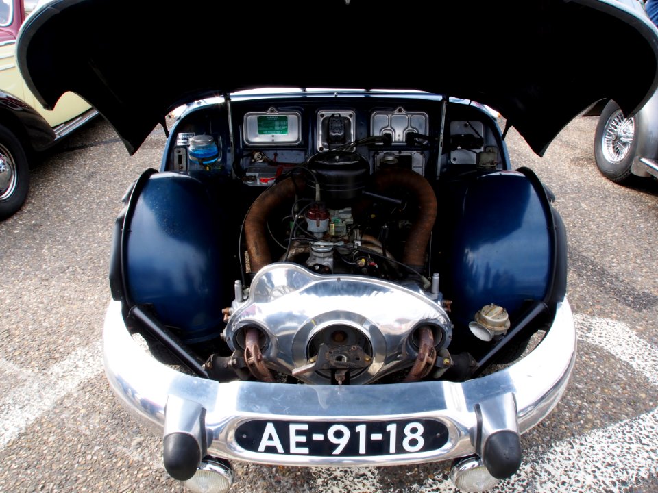 1959_Panhard_PL17L1_engine3