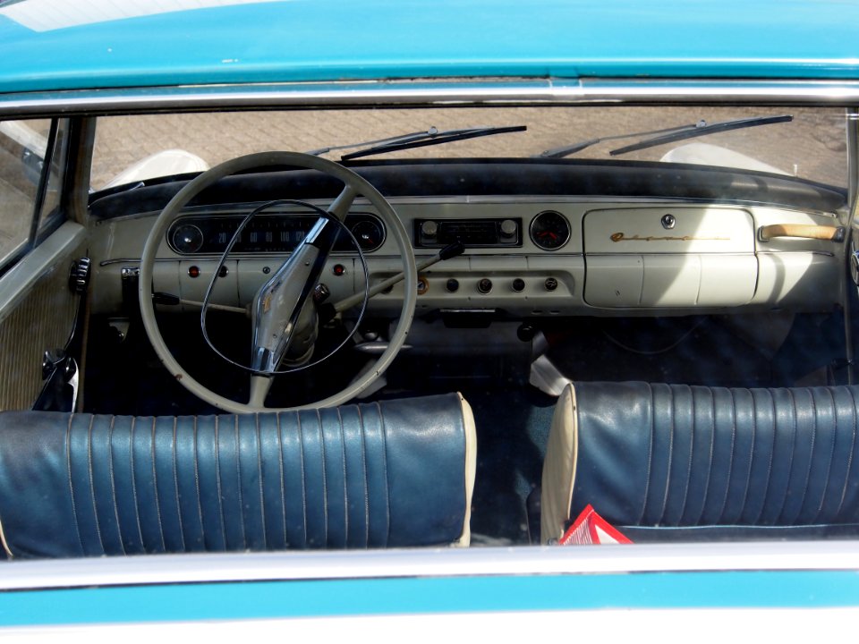 1963_Opel_17S2-AT,_1963_Opel_Rekord_Coupé,_pict6