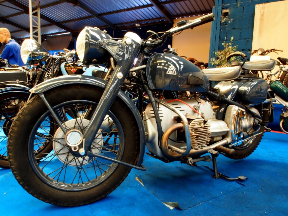 1949_Condor_A_580-1